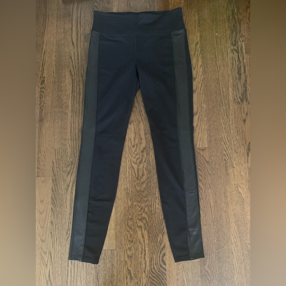 Athleta lifestyle pants, EUC - Size M